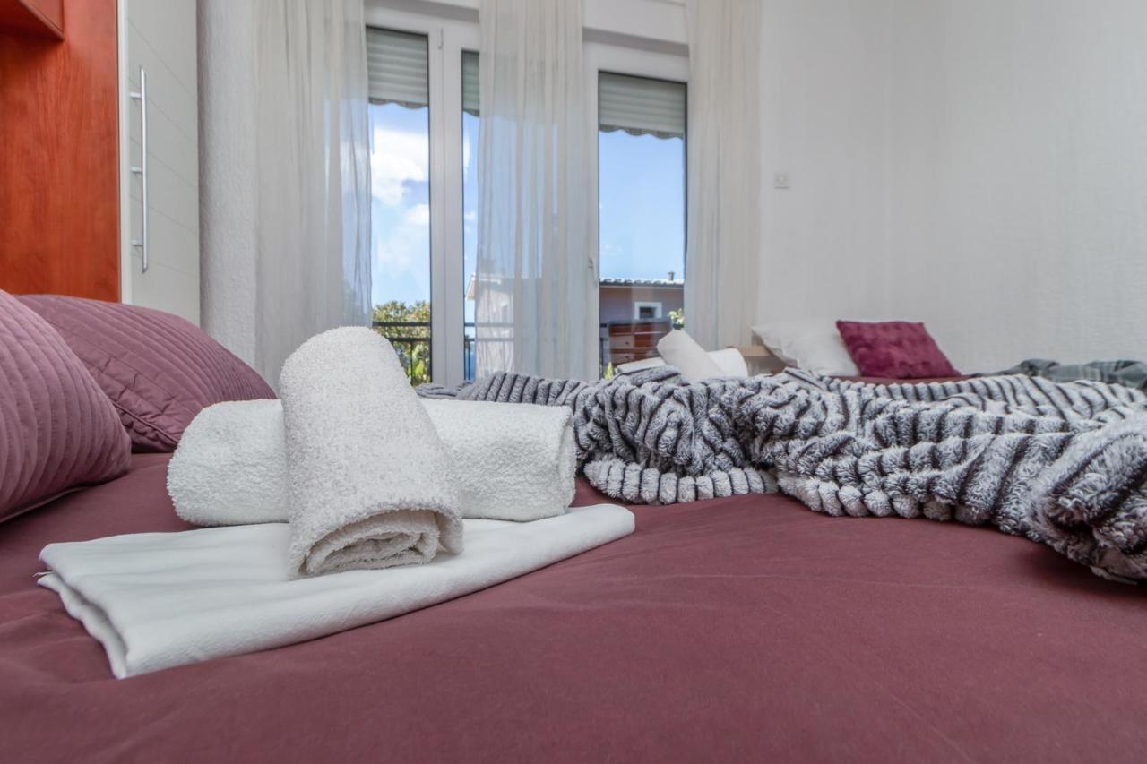 Apartments Lord Novi Vinodolski Bagian luar foto